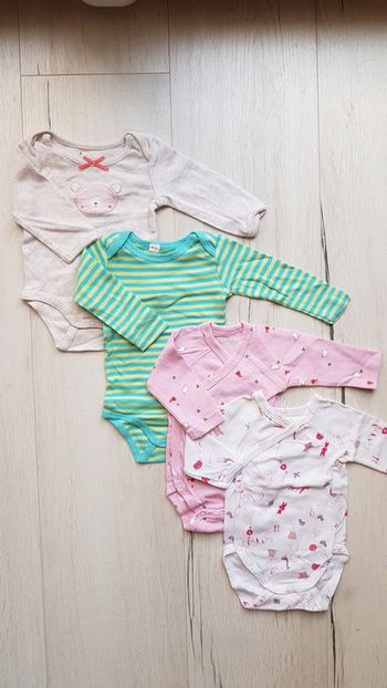 Lot de 4 bodys fille 1mois manches longues