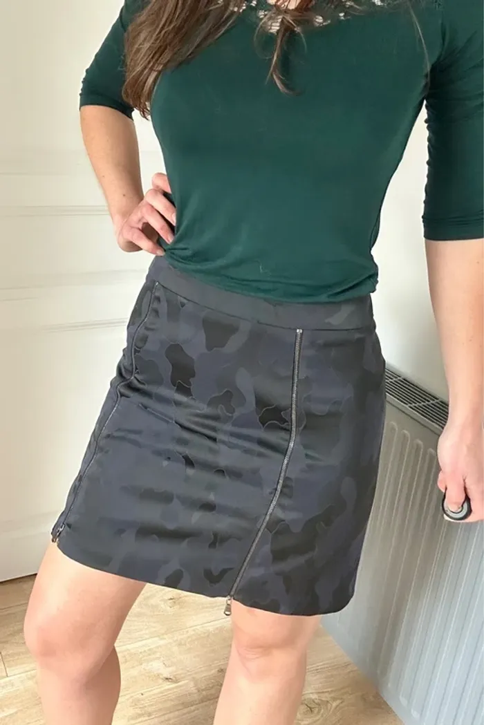 Jupe Zapa – Motif discret & zips décoratifs – Taille 36 / S - photo numéro 5