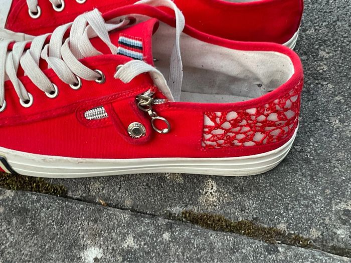 Tennis, rouge et blanche - photo numéro 3
