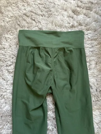 Legging vert avec srunch