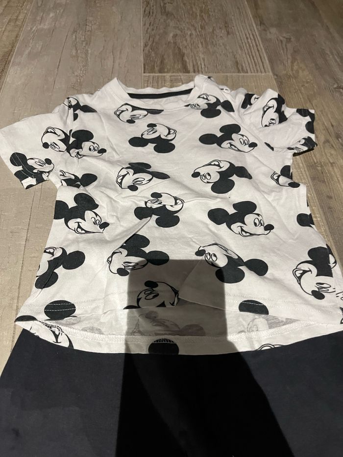 Pyjama Mickey 12/24 mois - photo numéro 3