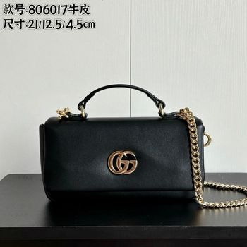Gucci  806017