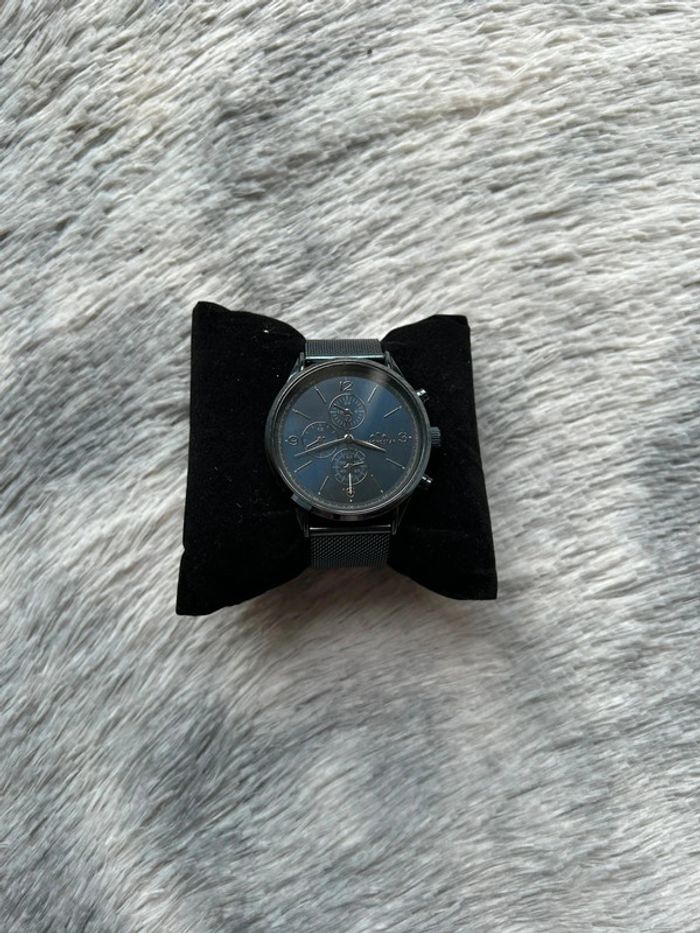 Montre homme noire élégante - style minimaliste - photo numéro 3