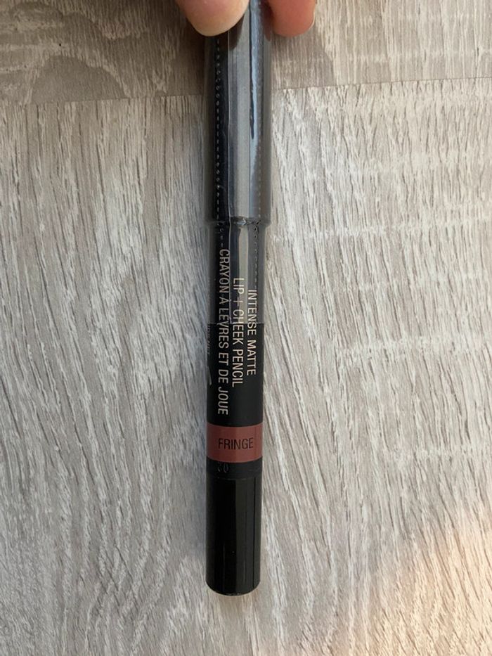 Nudestix crayon lèvres et joue matte intense teinte fringe