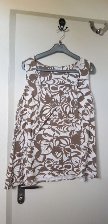 Débardeur "A part ça " taille 50/52