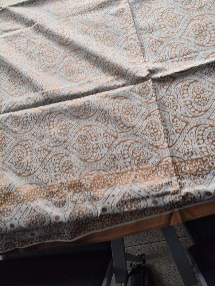 nappe Zara home or blanc fetes - photo numéro 4