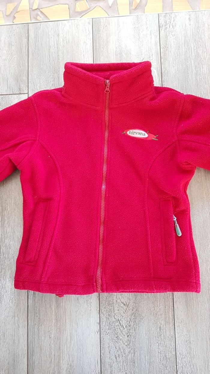 Polaire avec capuche Taille 8 ans - photo numéro 3