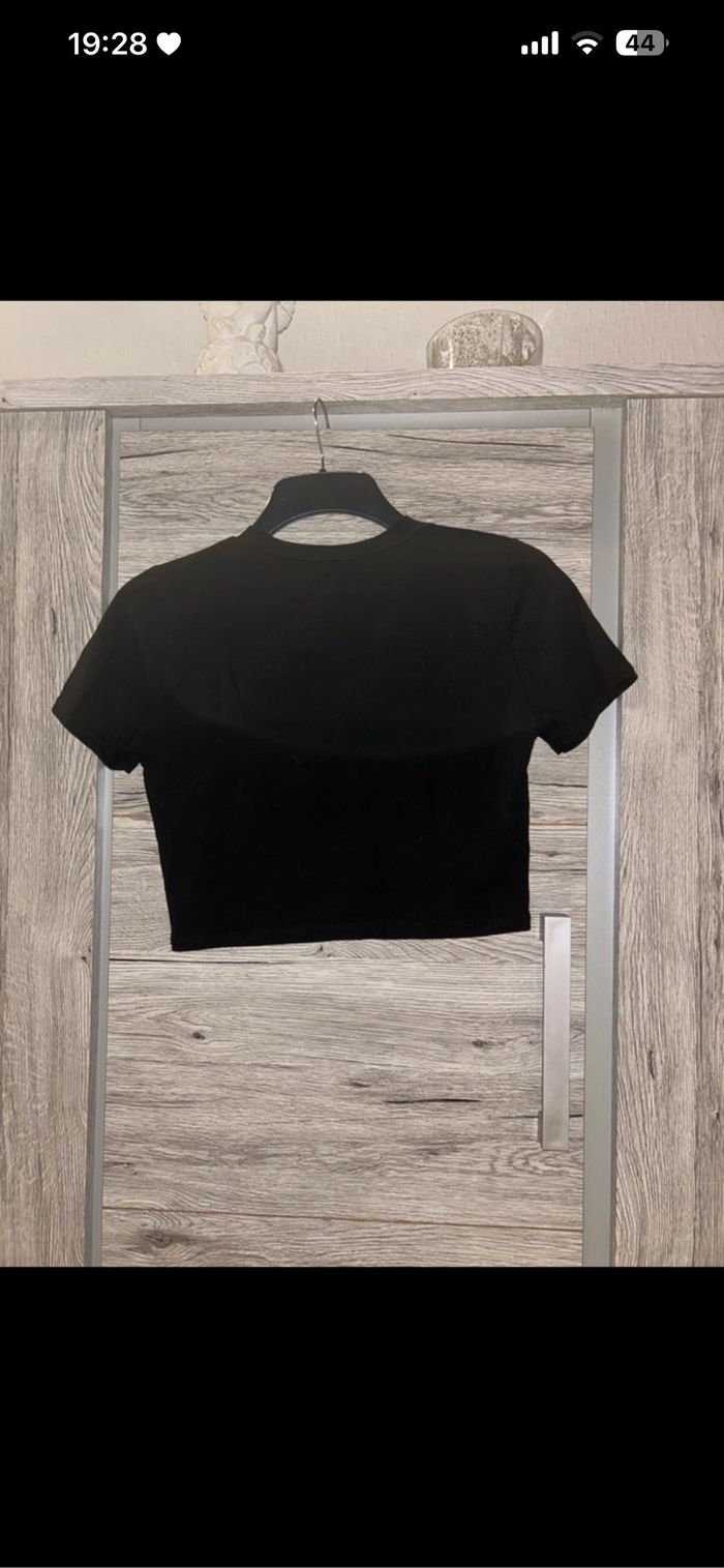T-shirt noir – Taille unique – Neuf sans étiquette – Jamais porté - photo numéro 2