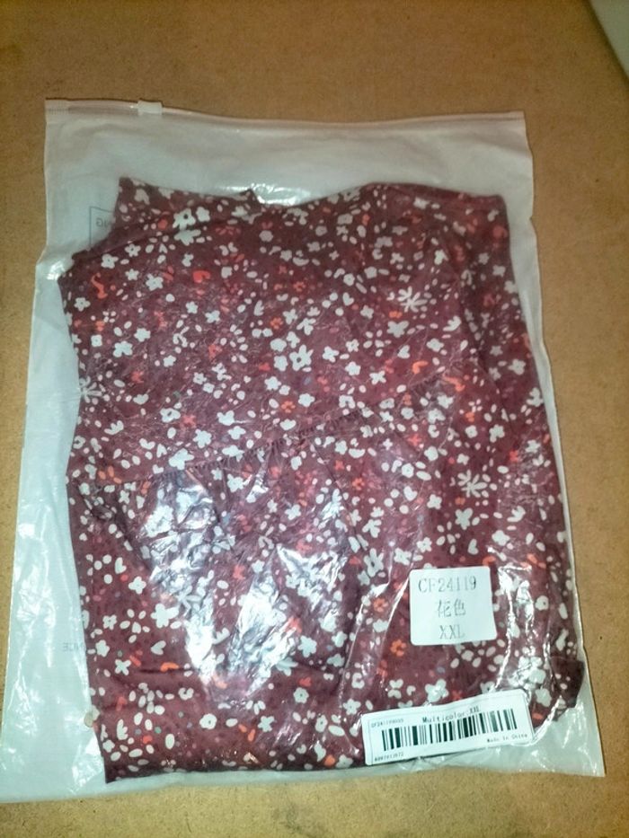 Débardeur rouge a fleurs XXL - photo numéro 3