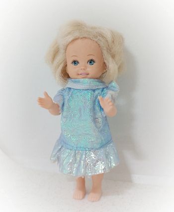 Petite poupée doll mannequin kelly Betty Shelly enfants girl fille cheveux court blonde M&C M c