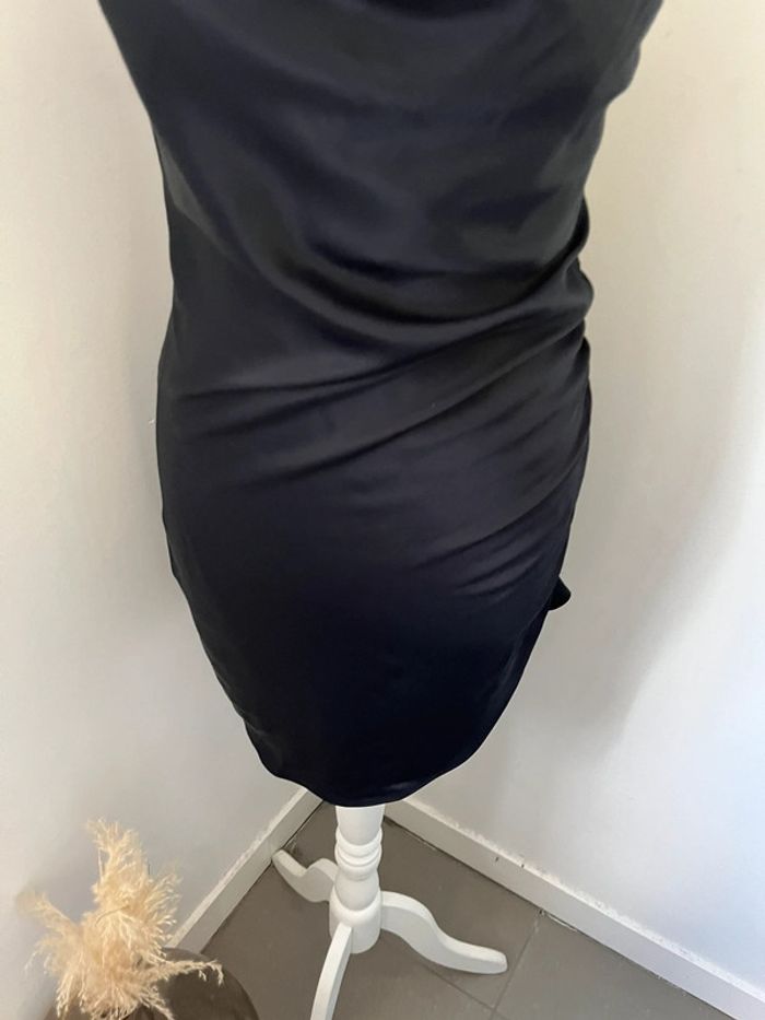 Robe à bretelles satinée Zara M neuve - photo numéro 2