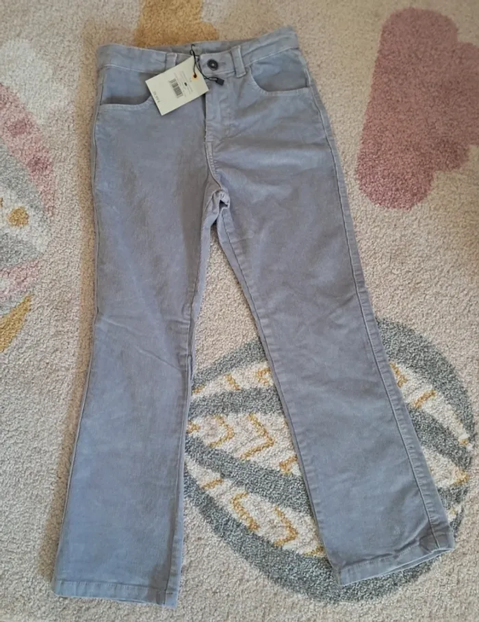 Pantalon velours côtelé 7-8 ans