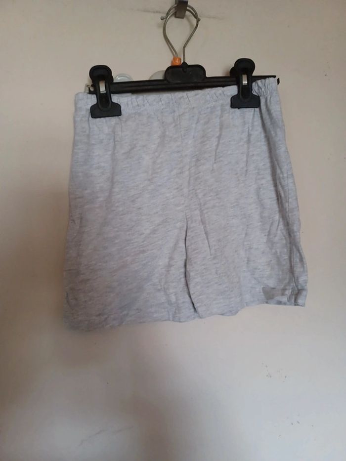 Short léger 7/8 ans
