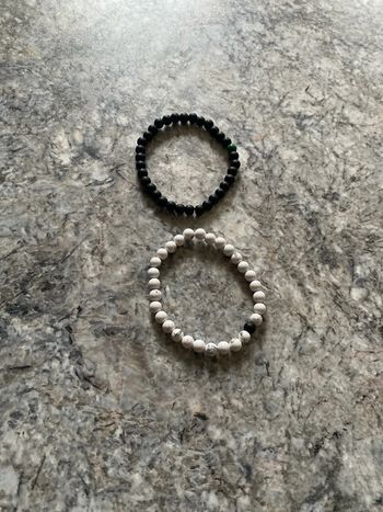 Bracelet perle noir et blanc