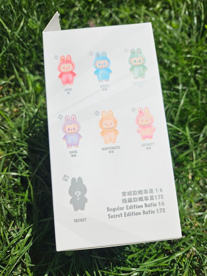 Labubu Big Into Energy Figurine "Love" Pop Mart - photo numéro 4