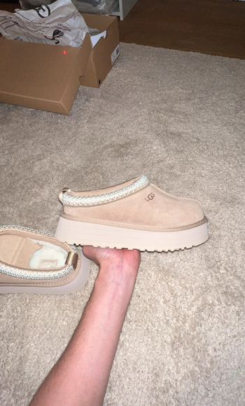 UGG Tazz Sand