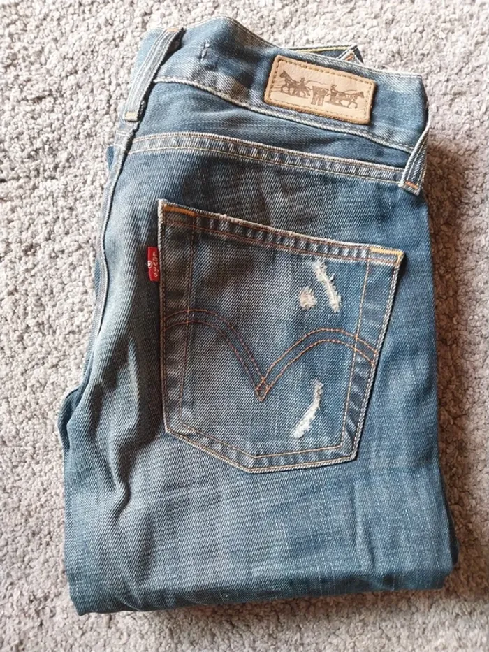 Jean's Levis 557 EVE . 24/32