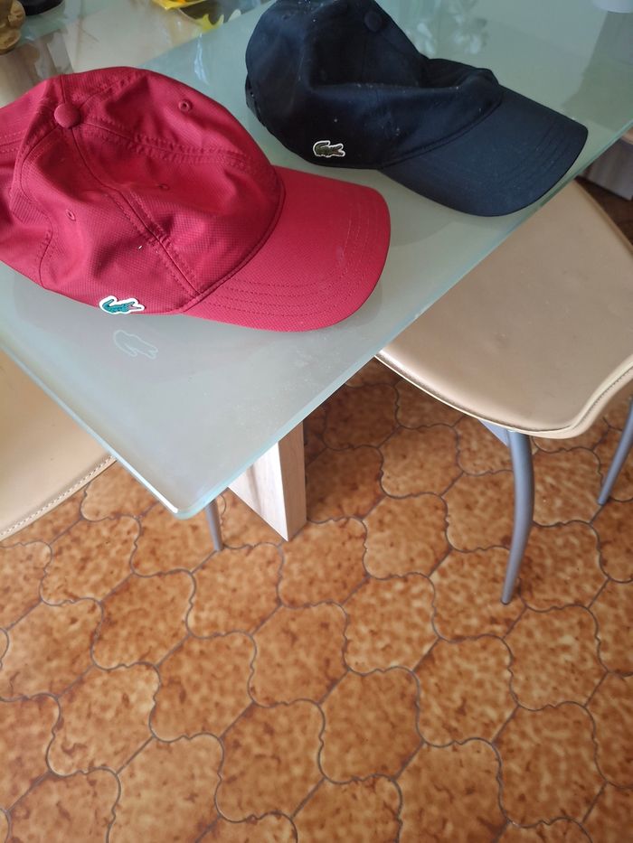 Casquette lacoste jamais mise - photo numéro 2