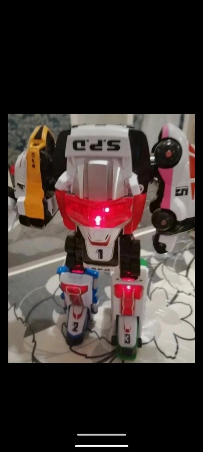 Robot Power Rangers S-P-D, DX Megazord Delta  Squad, Bandaï.  Année 2004