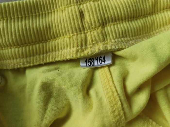 Short jaune fluo – Zeeman – Taille 158/164 - photo numéro 6