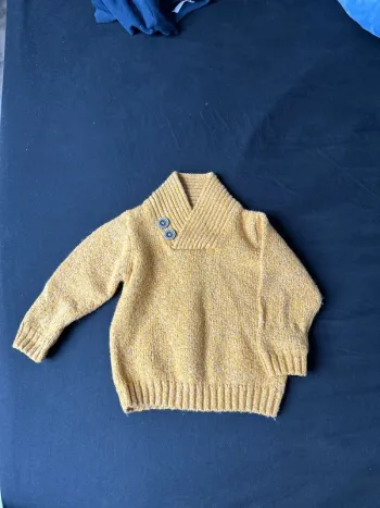 Pull chaud col V