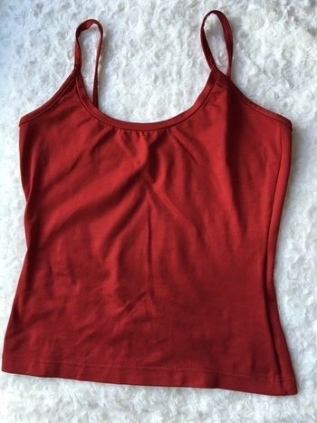 Débardeur rouge satiné