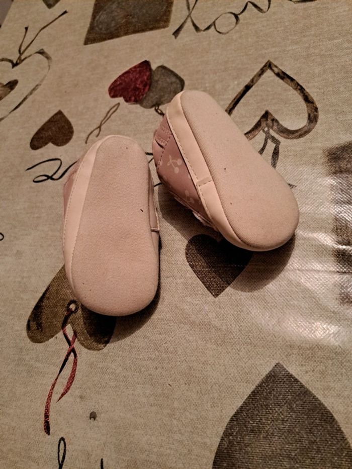 Petite chaussures fille à scratch taille 6-9 mois - photo numéro 5