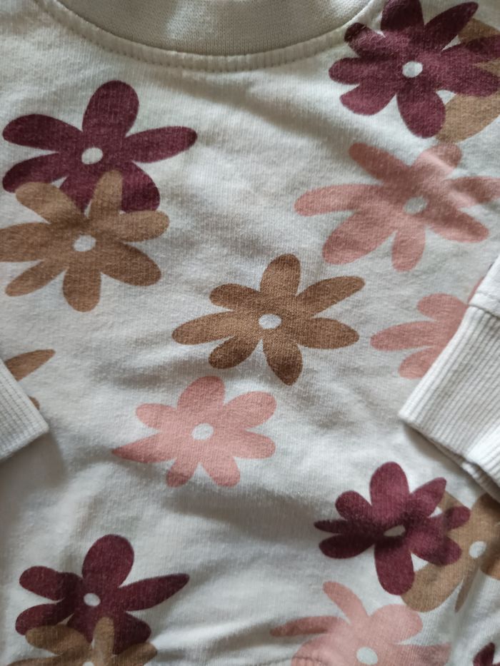 Sweat fleuri 12 mois - photo numéro 2