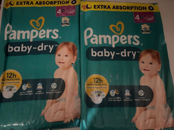 Couches Pampers extra absorption baby dry taille 4+ (lot de 2 paquets) neuf
