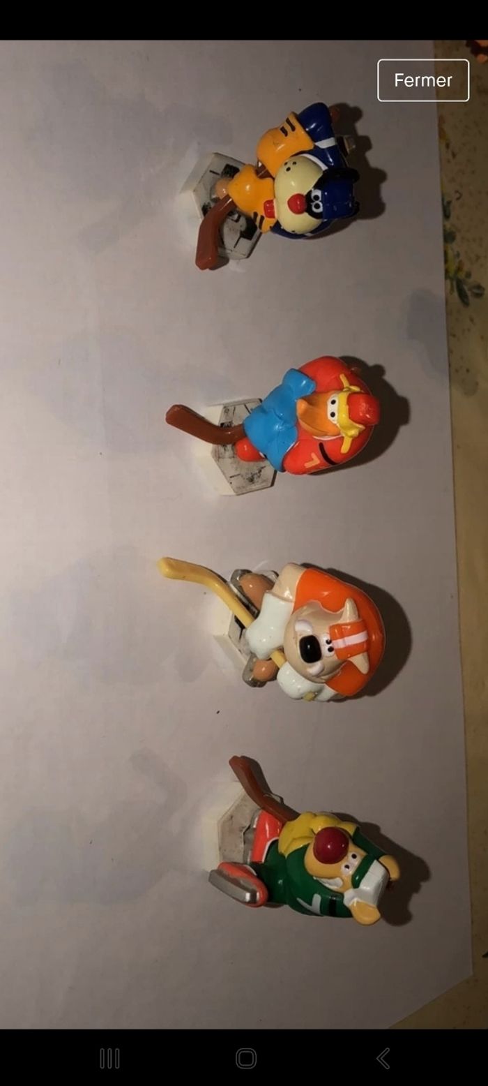 Figurines kinder hockey