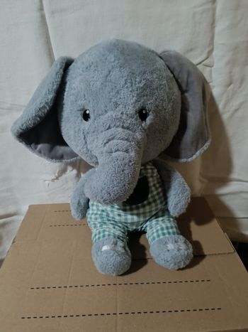 Peluche éléphant