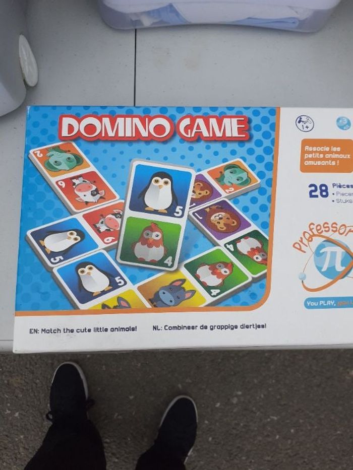 Domino game