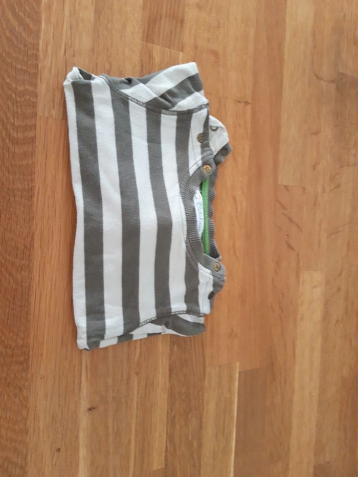 T shirt bebe - photo numéro 2