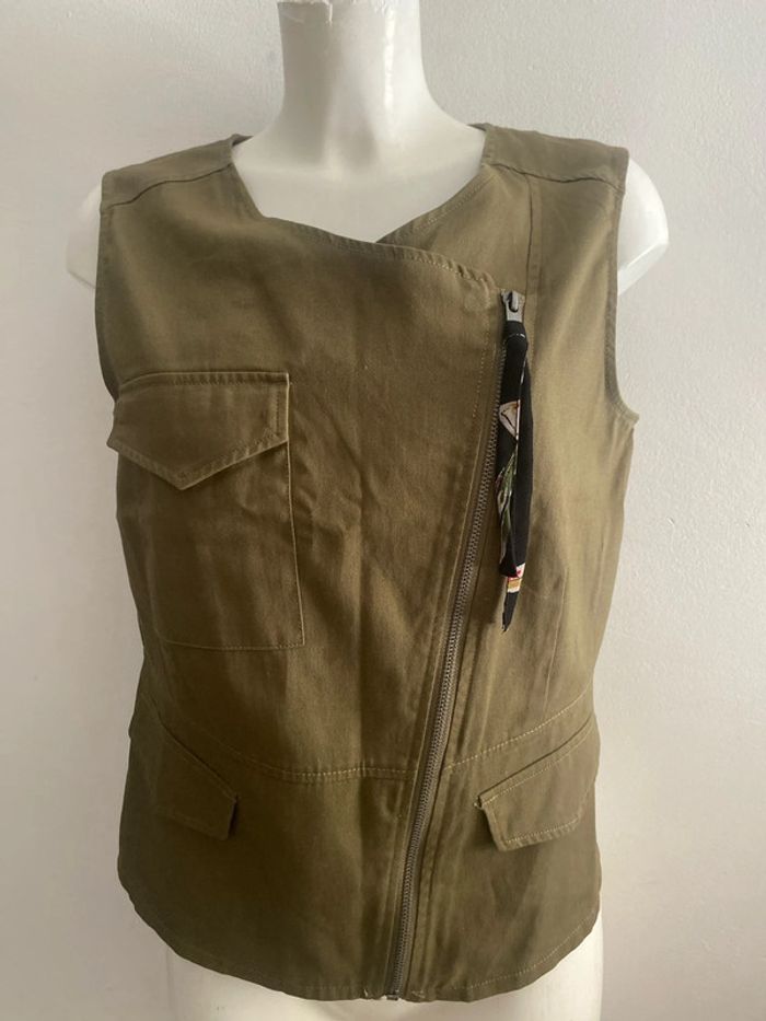 Blouse modèle gilet kaki