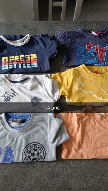 Lot tee shirts