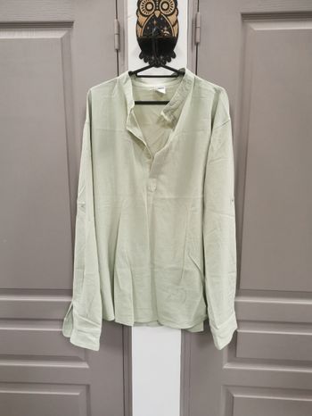 Blouse taille L couleur vert clair neuve 