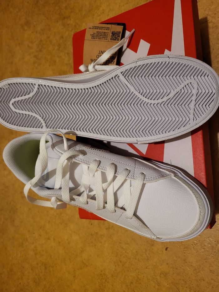 Basket Nike femme pointure 40 - photo numéro 5