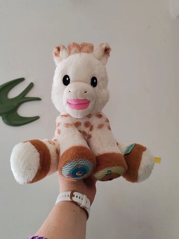 Peluche électronique Sophie la girafe