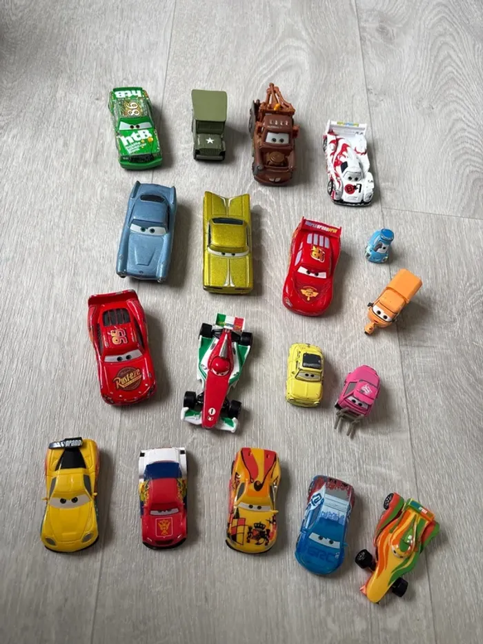 Lot de voitures cars Disney Pixar noel