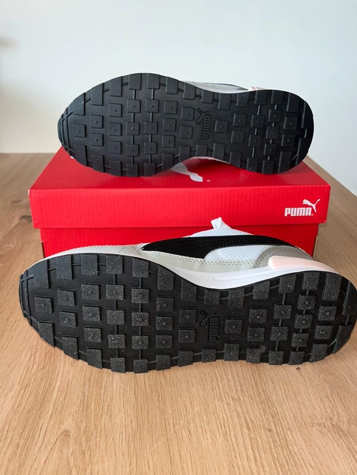 Baskets Sneakers Puma Neuves Taille 37.5 - photo numéro 10