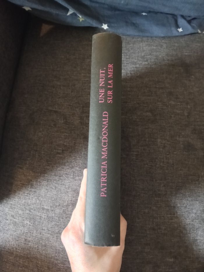 Livre (115) 📚 Une nuit sur la mer