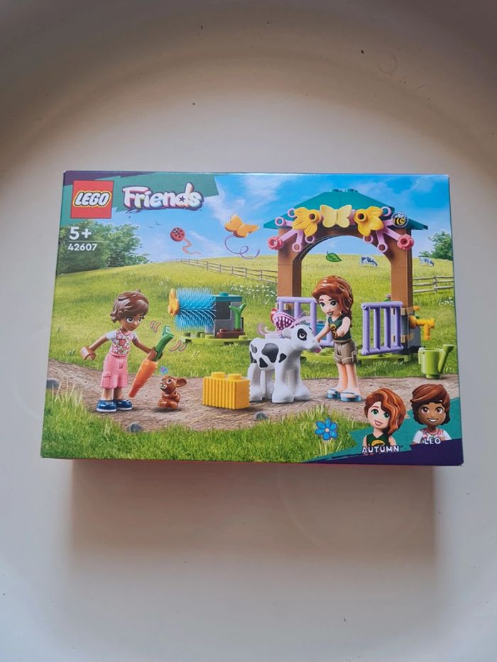 Lego friends 42607 - l'étable du veau - neuf