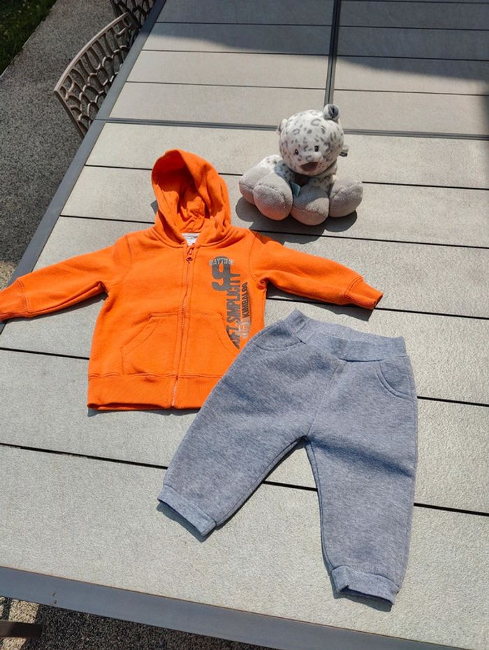 Ensemble jogging garçon 12 mois neuf