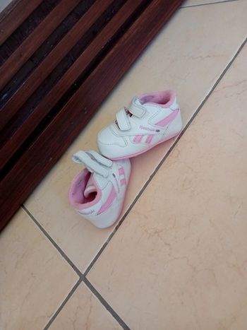 Basket bébé t.17 Reebok 🩷🌸