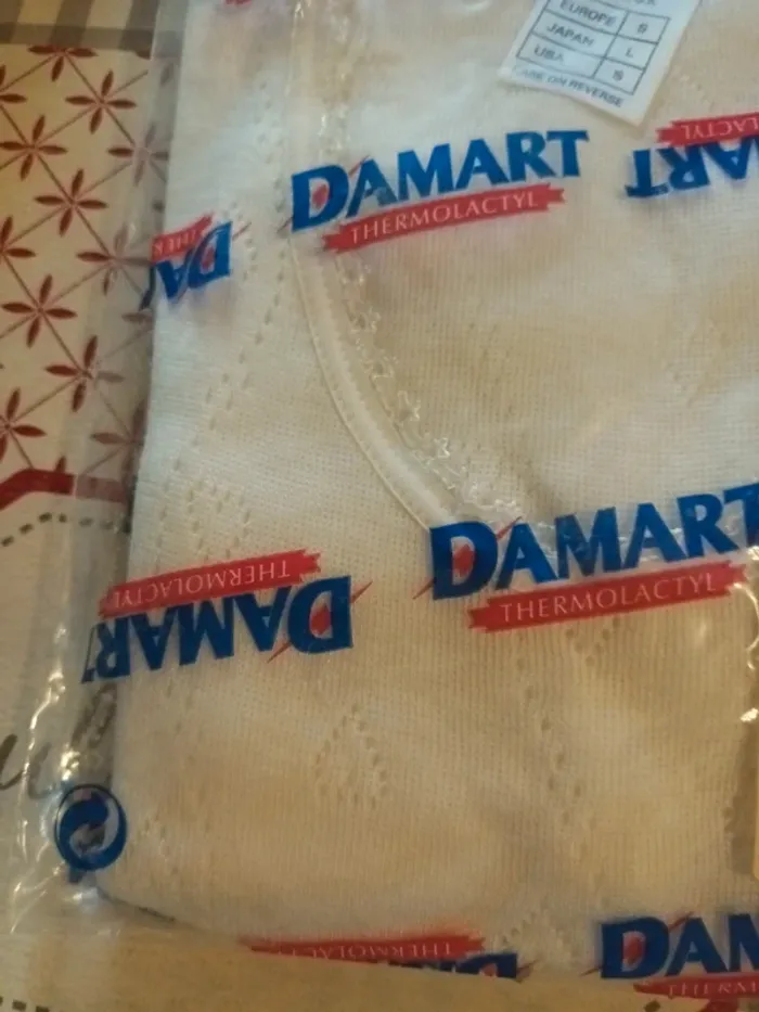 Chemise femme manches courtes damart taille S - photo numéro 2