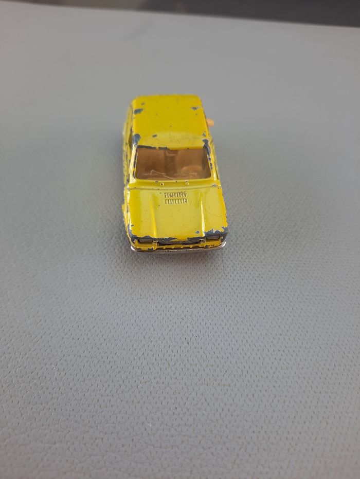 Petite voiture majorette Fiat 127 - photo numéro 4