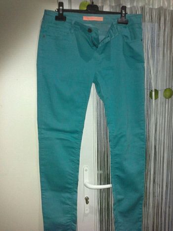 Pantalon façon jean bleu turquoise taille 40
