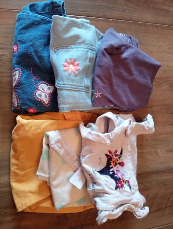 Lot robes salopettes 2 ans