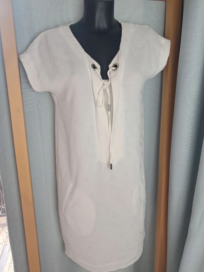 Ikks robe blanche été T.40 en tbe
