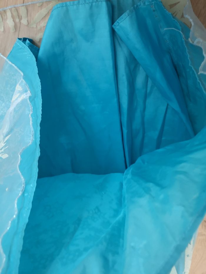Robe déguisement Elsa la reine des neiges - photo numéro 6